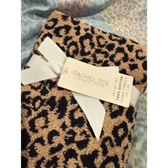 Rachel Zoe Leopard Cheetah Print 100% Cotton Hand Towels Set of 2 Bathroom Decor - Picture 3 of 4